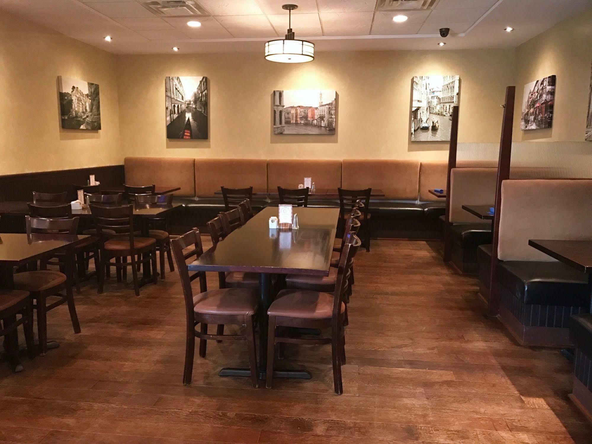 Park West Inn 위니펙 외부 사진
