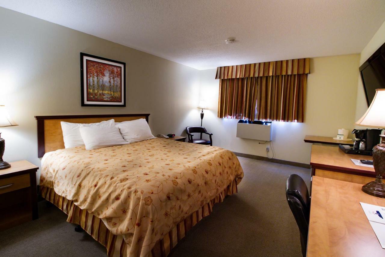 Park West Inn 위니펙 외부 사진